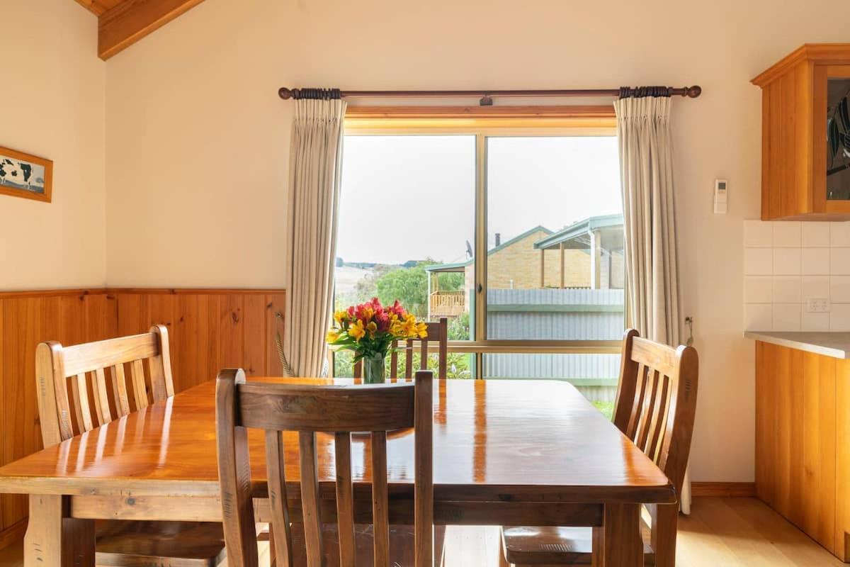 Daysy Hill Country Cottages Port Campbell Quarto foto