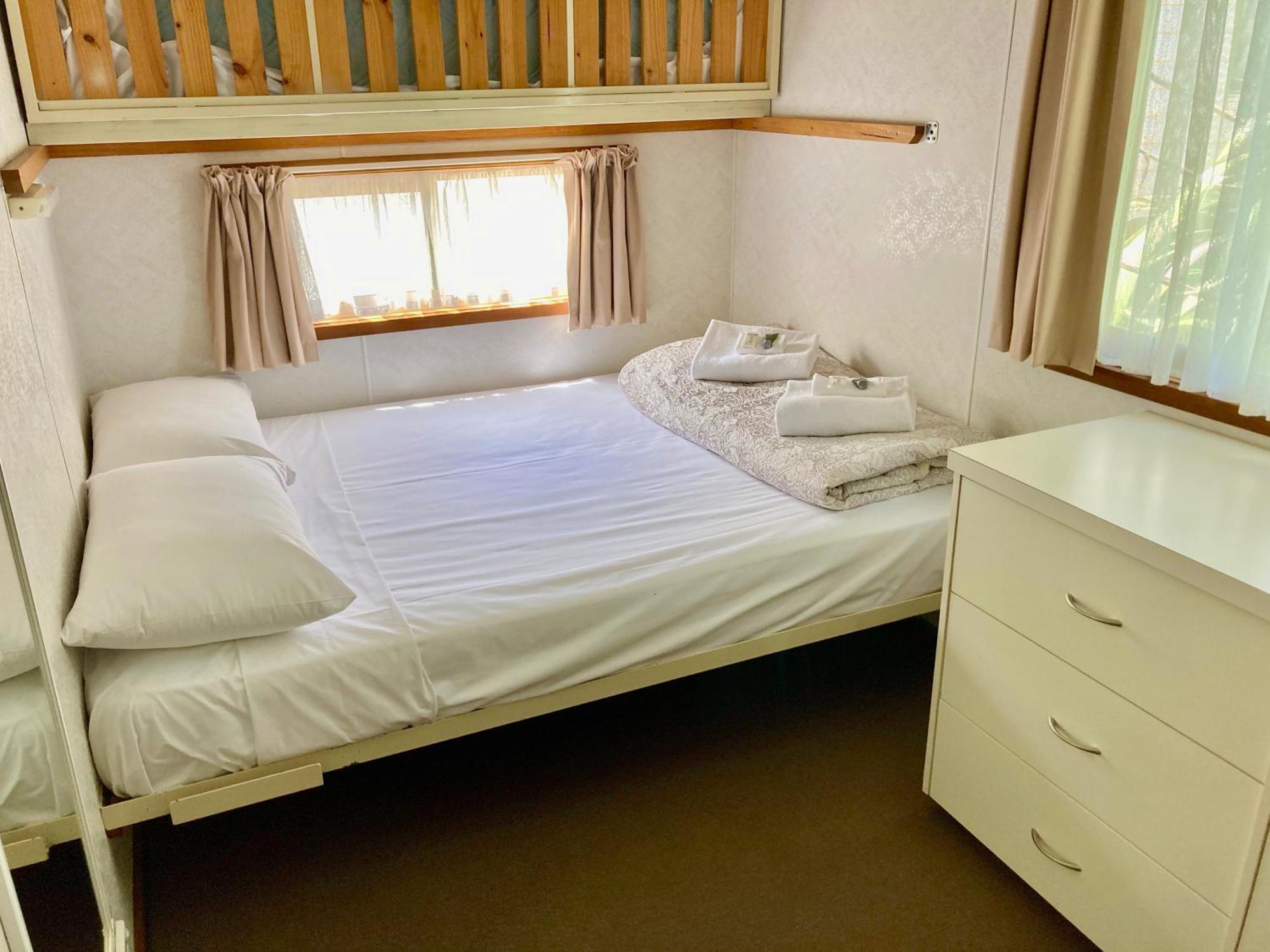 Daysy Hill Country Cottages Port Campbell Quarto foto